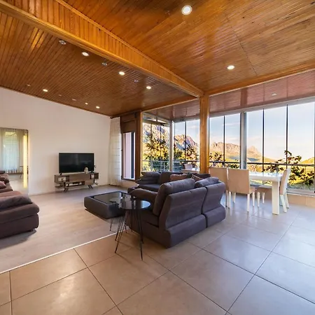 Modern Apartment With Excellent View Near Natural Attractions In Antalya Apartamento *